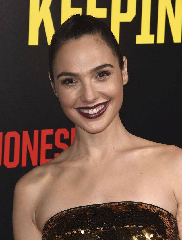 Wszystko, co musisz wiedzieć o Gal Gadot, gwieździe Wonder Woman