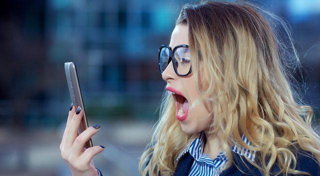 Dlaczego NIE LUBISZ słuchać swojego głosu, gdy jest nagrany?