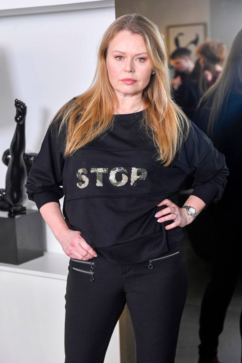 Pokaz nowej kolekcji Doroty Goldpoint: Beata Tadla w zaskakującej fryzurze, Olga Bończyk, Ewa Pacuła