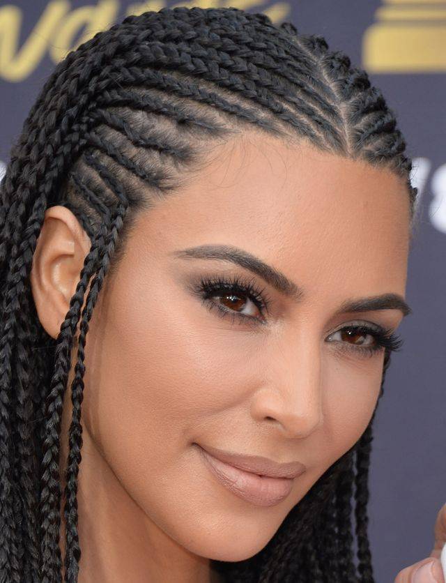 Kim Kardashian w nowej fryzurze na gali MTV Movie Awards