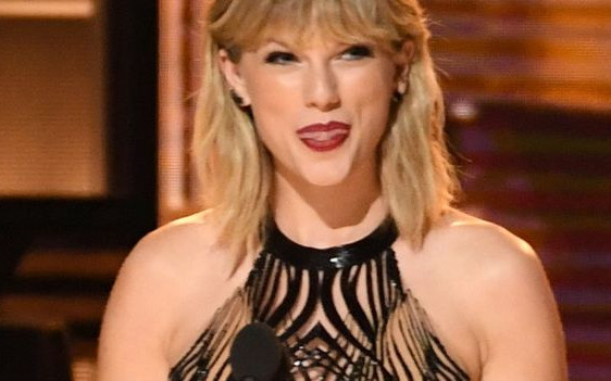 Taylor Swift zrobiła niezły cyrk, żeby dostać się do garderoby