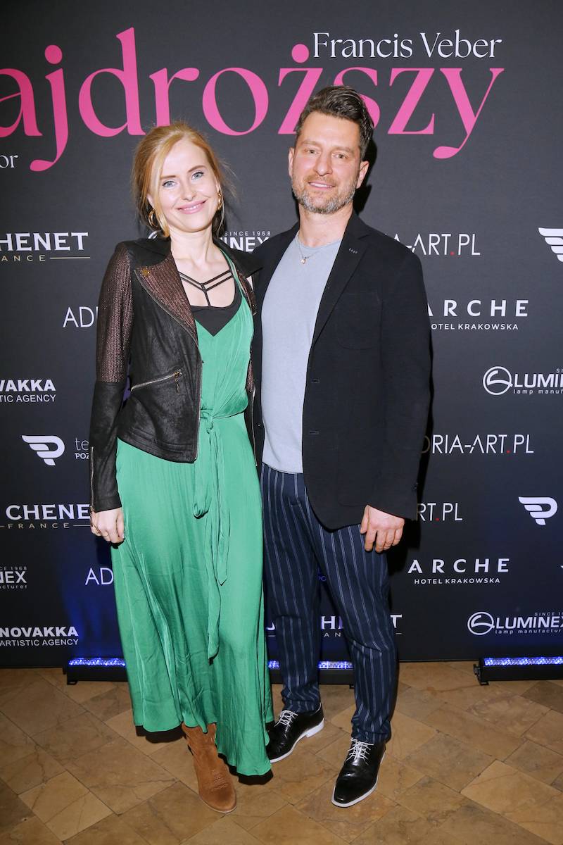 Premiera spektaklu “NajDroższy”. Katarzyna Bujakiewicz i Mirosław Zbrojewicz wrócili na salony