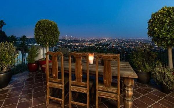 Stary dom  Megan Fox