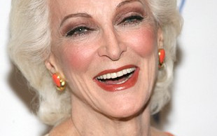 Najstarsza modelka skończyła 80 lat! (FOTO)