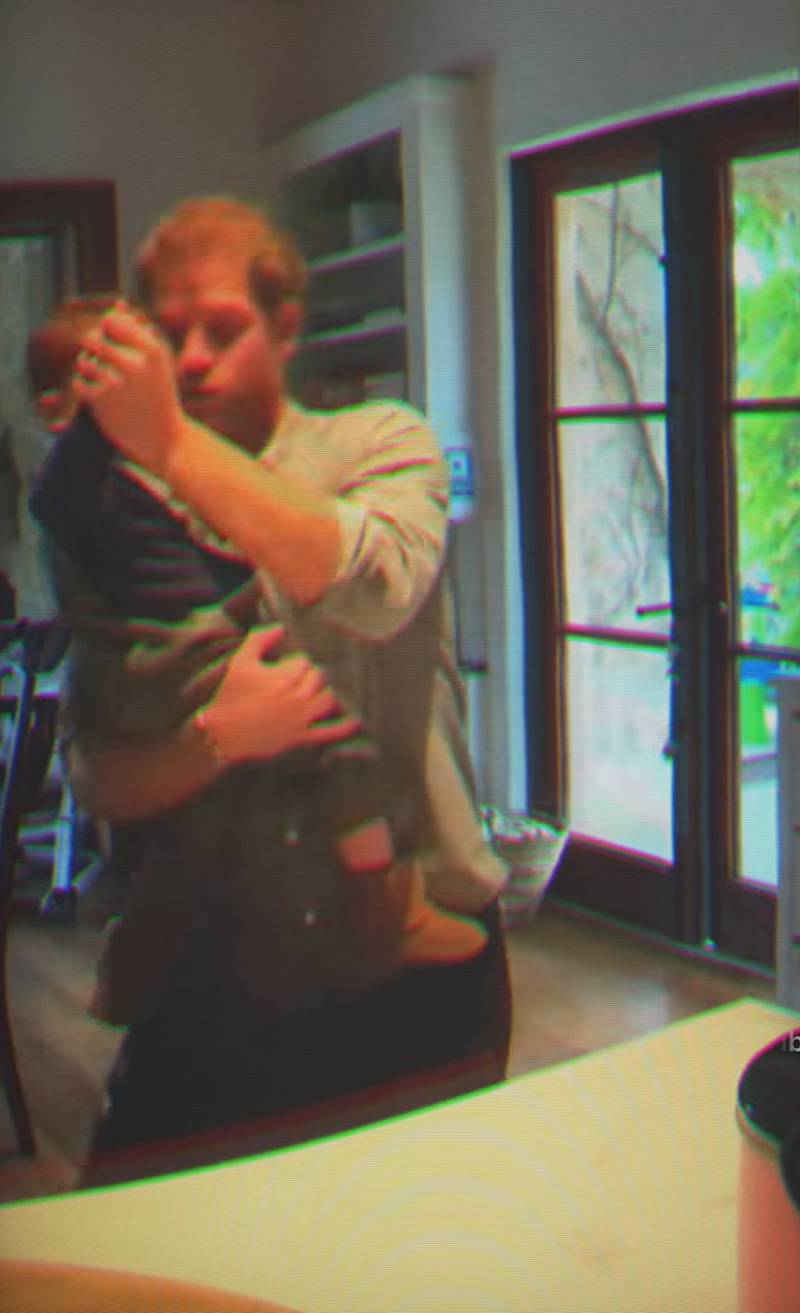 Takim ojcem jest książę Harry. Meghan pokazała prywatne nagrania z okazji Dnia Ojca