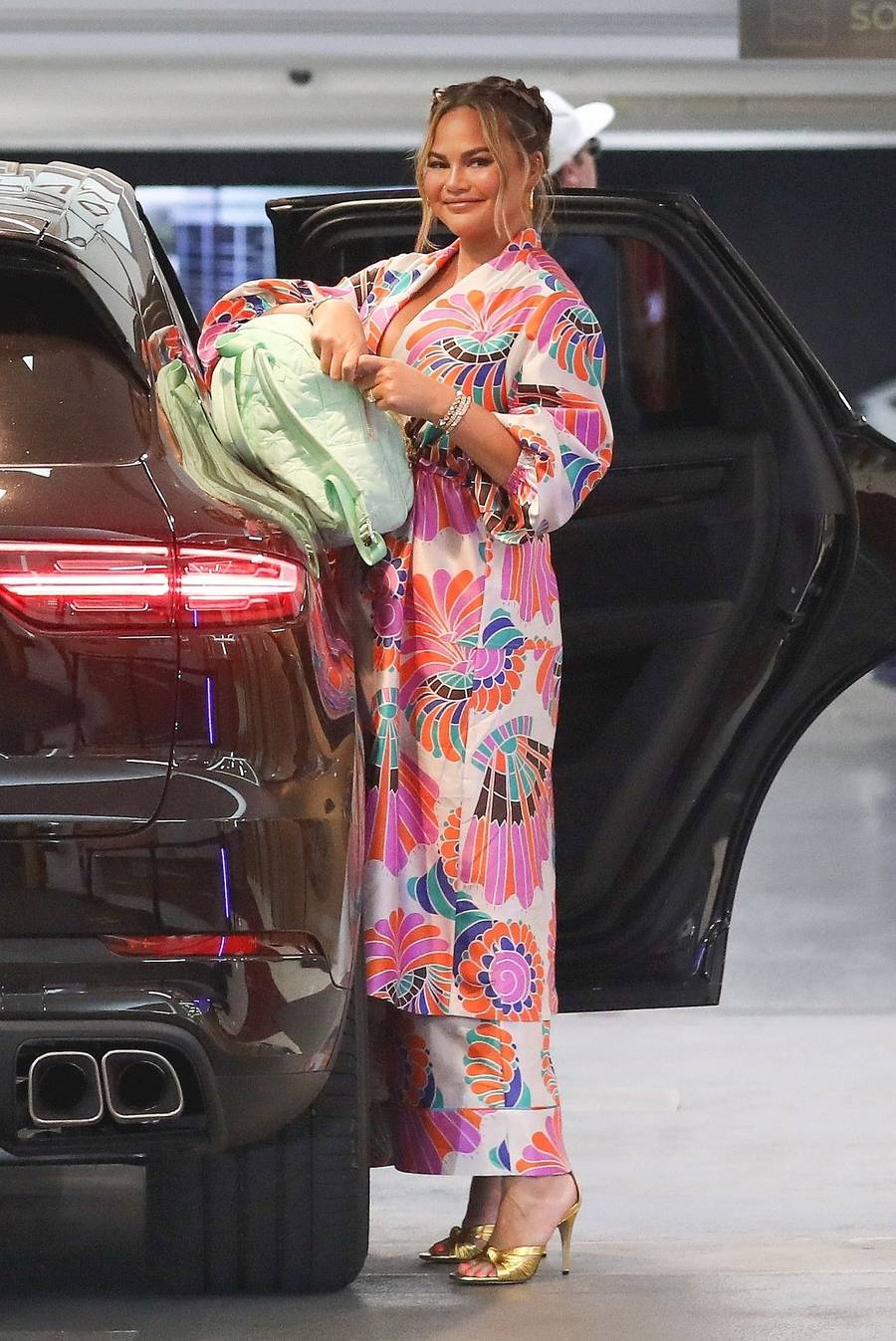 Chrissy Teigen i John Legend na zakupach z dziećmi. Kiedy one tak urosły? (ZDJĘCIA)