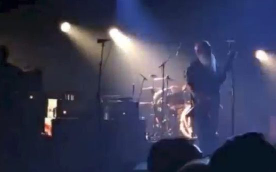 W tym momencie w auli Bacatlan padły pierwsze strzały