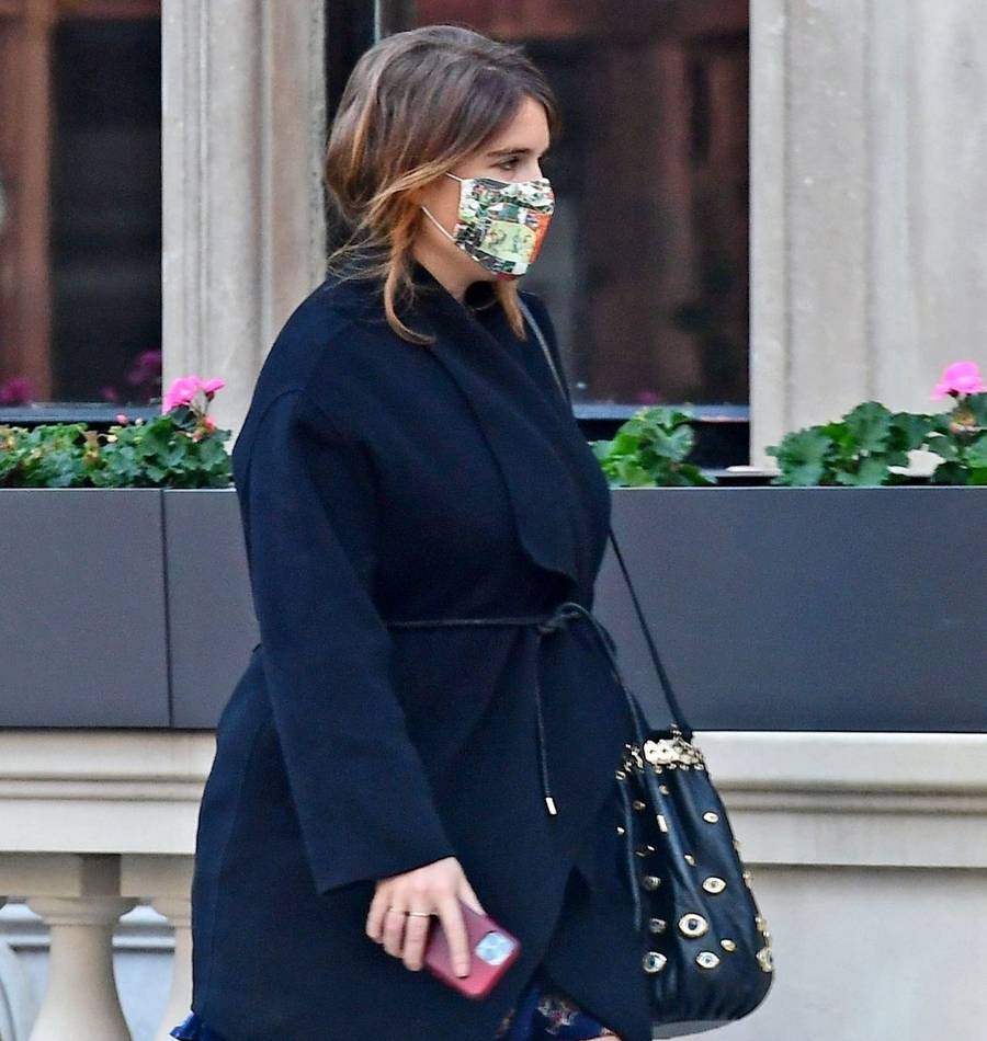 Księżniczka Eugenia idzie w dzielnicy Mayfair