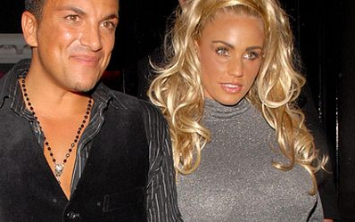 Peter Andre cieszy się z mniejszych piersi Jordan