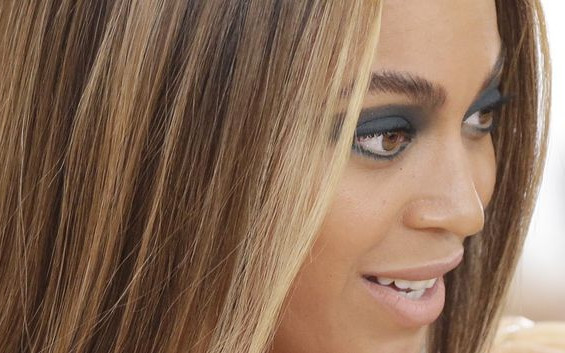 Jak często Beyonce zmienia swojego maila?