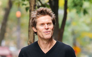 Który gwiazdor kina preferuje martensy? (FOTO)