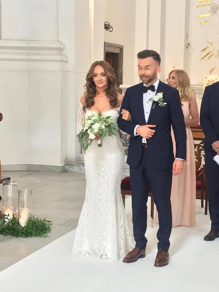 Oto NAJPIĘKNIEJSZE suknie ślubne tego roku