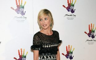 Sharon Stone w mini (FOTO)