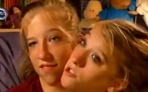 Zrośnięte tułowiem siostry Hensel wystąpią w reality show