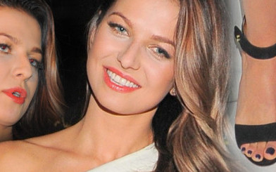 Anna Lewandowska w sukni z peleryną na pokazie La Manii FOTO