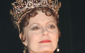 Kto założył koronę? (FOTO)