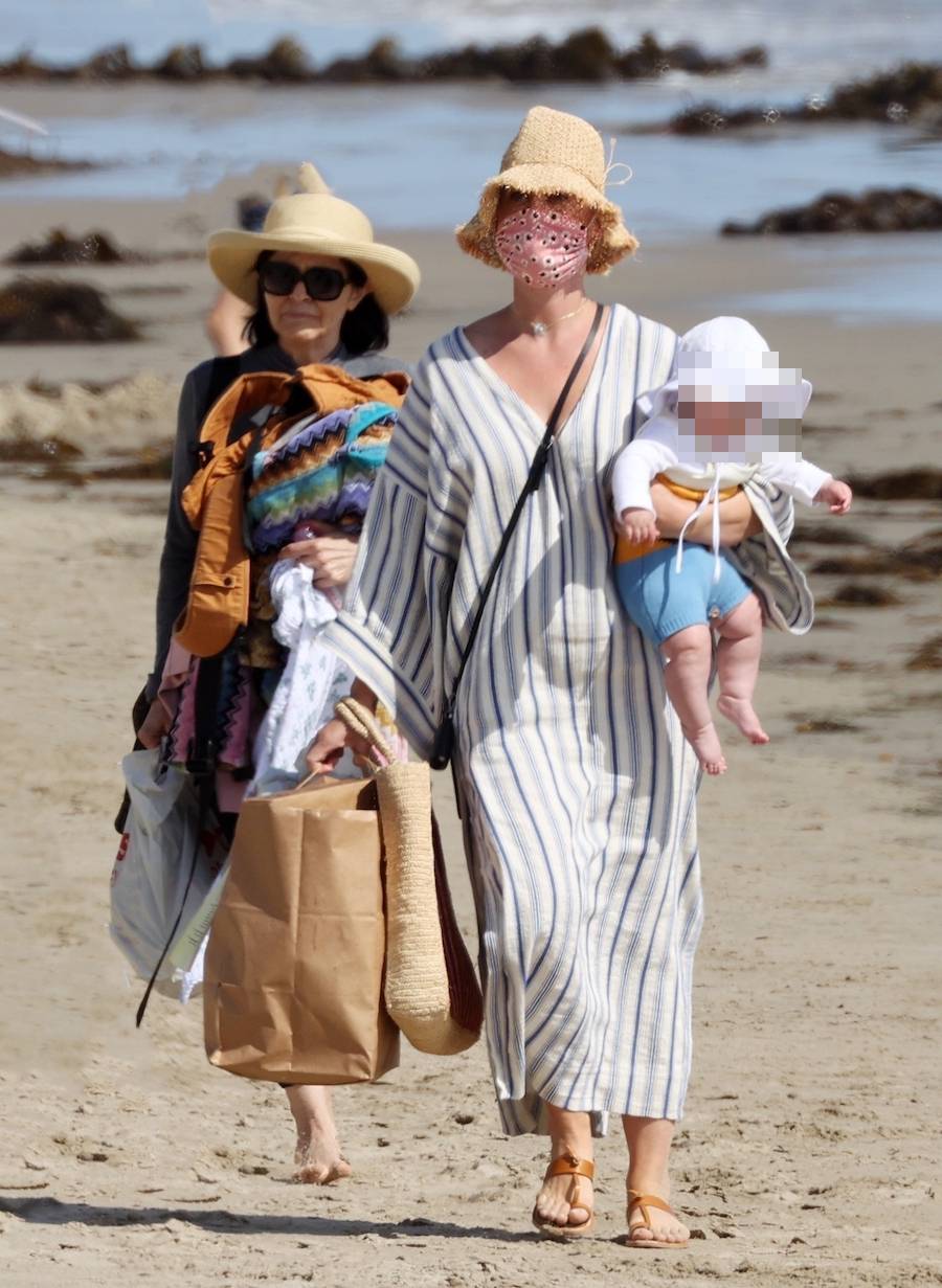 Katy Perry i Orlando Bloom na plaży w Santa Barbara. Ich córeczka jest coraz większa (ZDJĘCIA)