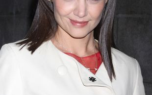 Katie Holmes przyciąga spojrzenia (FOTO)