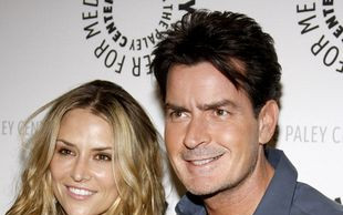 Charlie Sheen groził żonie nożem!