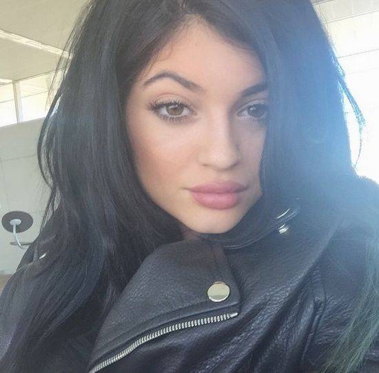 Usta Kylie Jenner przedmiotem internetowego sporu