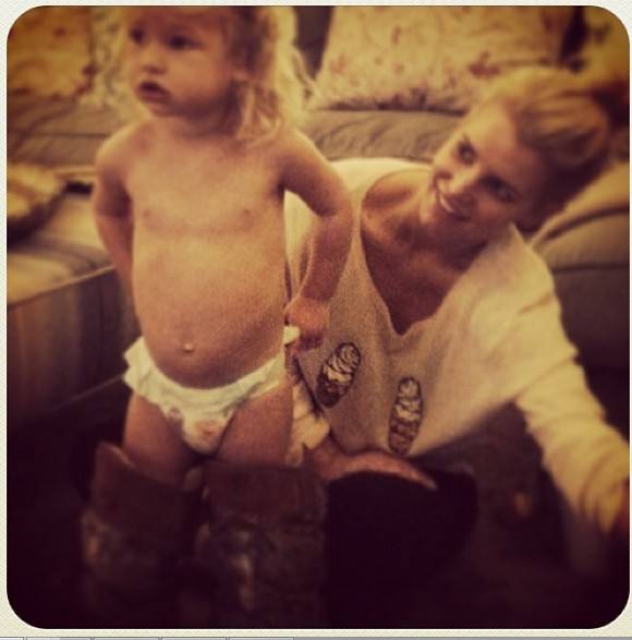 Co Jessica Simpson publikuje na Instagramie?