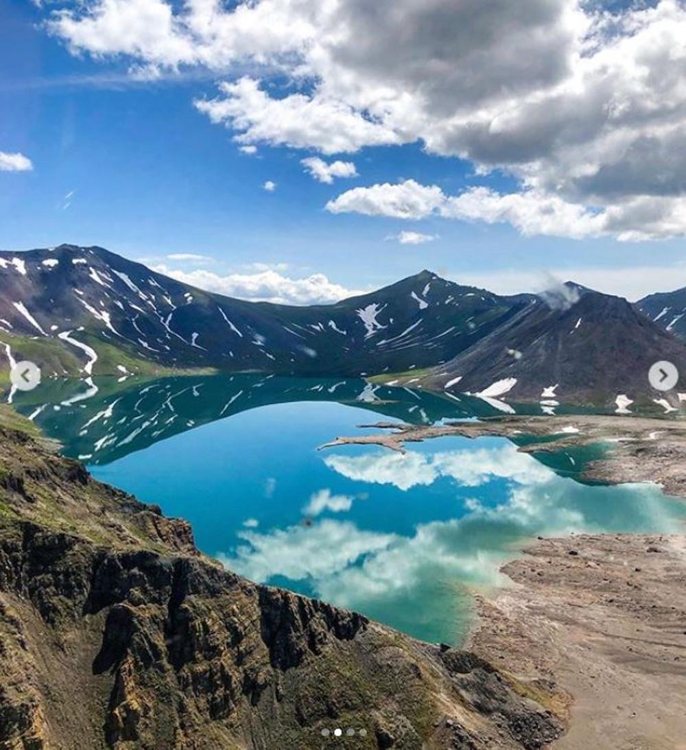 Grzegorz Krychowiak z żoną na wakacjach - porzucili elegancki styl. Grzegorz Krychowiak z żoną Celią na wakacjach.