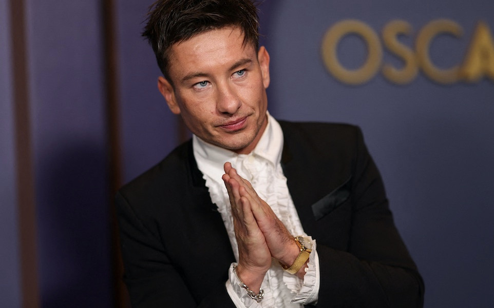Barry Keoghan cudem uniknął amputacji ręki. Mówi o chorobie “bakterie zjadały moje tkanki”