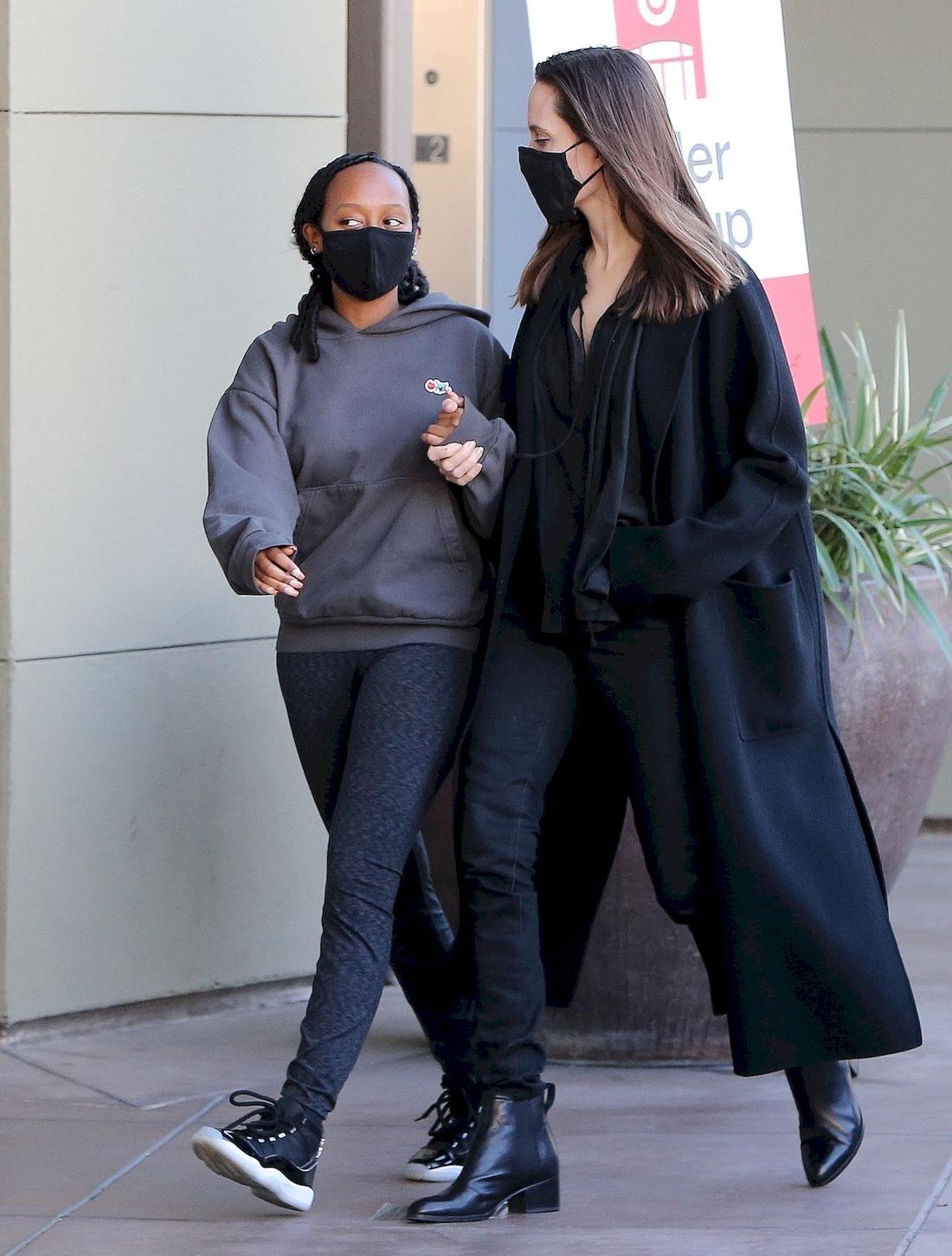 Angelina Jolie sfotografowana w towarzystwie córki