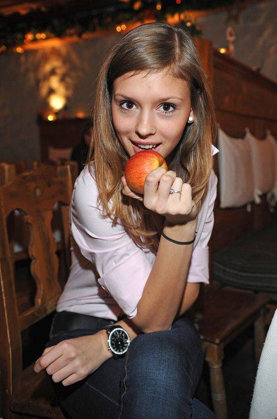 Klaudia Halejcio na starych zdjęciach