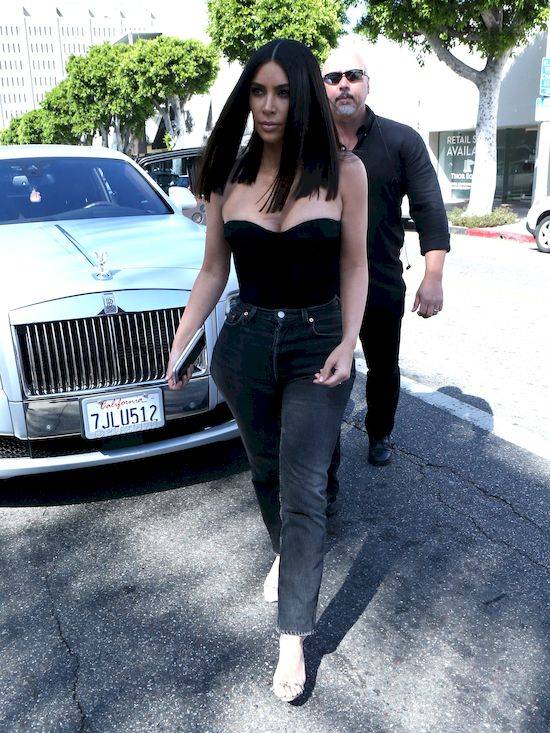 Kim Kardashian już tak NIE wygląda! (ZDJĘCIA)