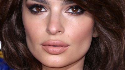 Emily Ratajkowski ŚCIĘŁA włosy. W bobie też jest sexy?