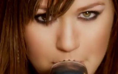 Nowy teledysk Kelly Clarkson –  Stronger [VIDEO]
