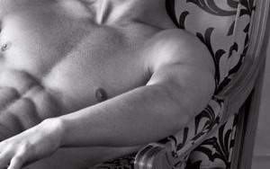 Cristiano Ronaldo po raz kolejny rozebrał się dla Armaniego