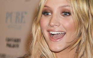 Ashlee Simpson znów ruda!