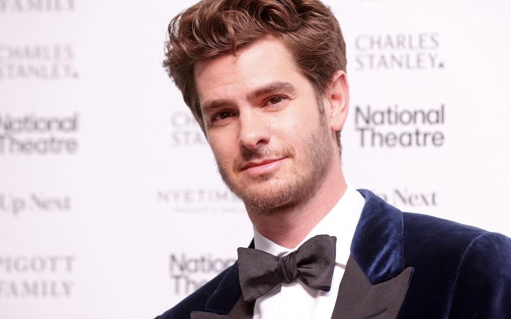 Andrew Garfield jest w związku z “czarownicą”. Teraz ONA zabiera głos po hejcie w sieci