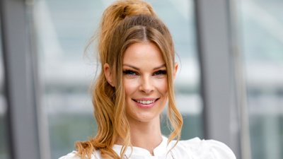 Małgorzata Tomaszewska pokazała archiwalne zdjęcia z mamą. Fani “Uroda po mamusi”