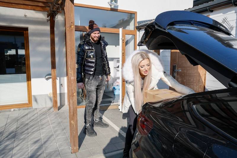 Maluba przeprowadziła się do nowego domu. Zaprosiła kamery do domu!