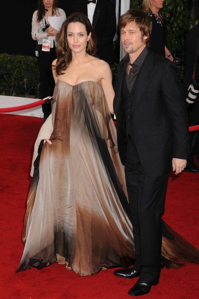 Jak Angelina Jolie powiedziała Pittowi o rozwodzie?