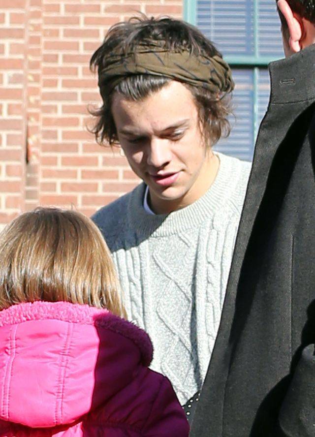 Harry Styles – na jego widok dziewczynom miękną kolana!