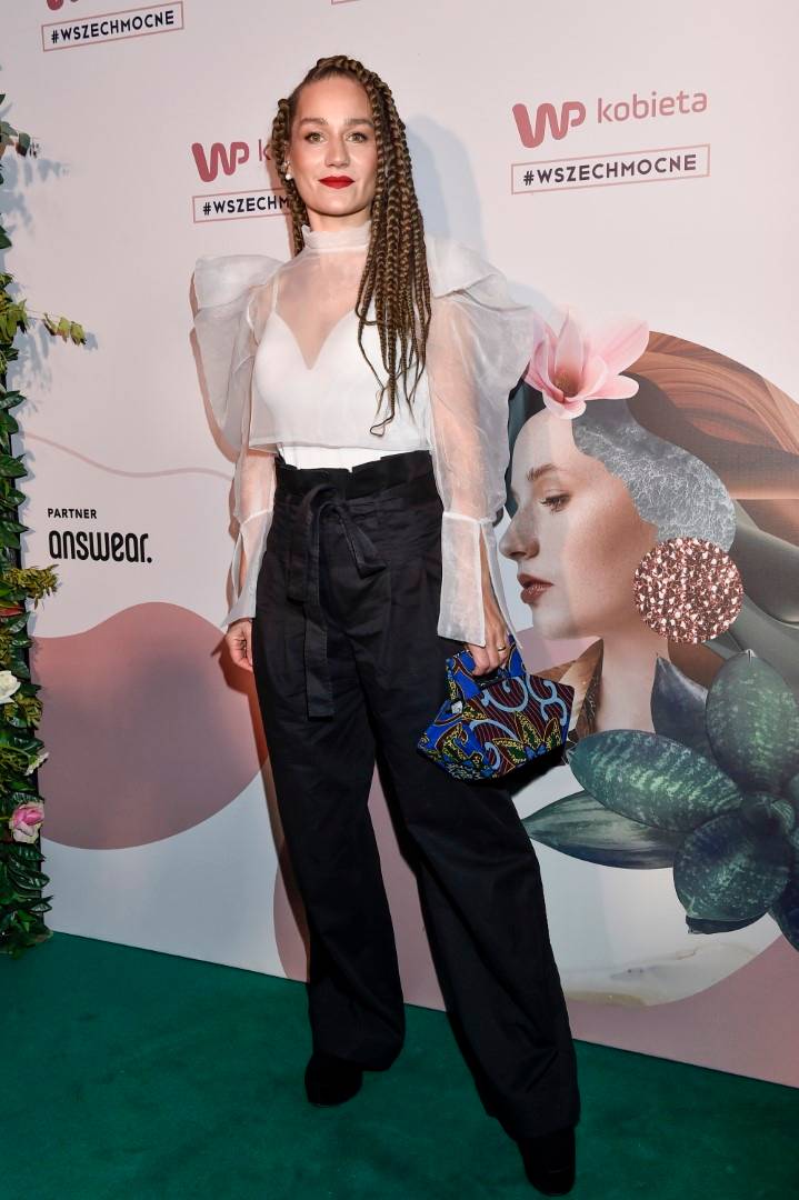 Gala WP Kobieta. Monika Miller w piórach, Karolina Pisarek jak cukiereczek, Joanna Przetakiewicz w odważnej spódnicy