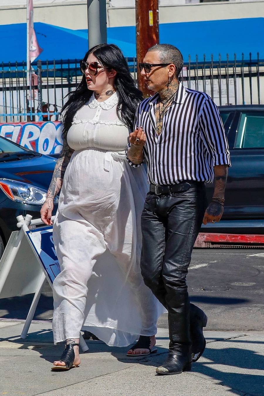 Gwiazda pokazała swój OGROMNY ciążowy brzuszek (ZDJĘCIA)