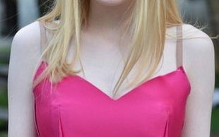 Dakota Fanning z czymś dziwnym na głowie (FOTO)