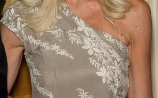 Tori Spelling z klasą (FOTO)