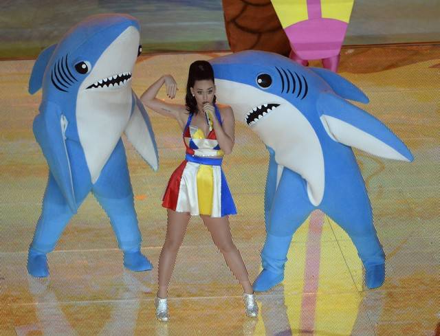 Katy Perry podczas swojego występu na Super Bowl 2015