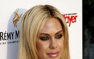 Shauna Sand w bardzo skąpym bikini