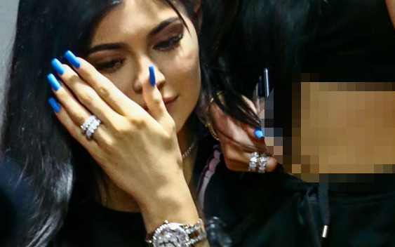 I gdzie ten boski brzuch, Kylie Jenner? (ZDJĘCIA)