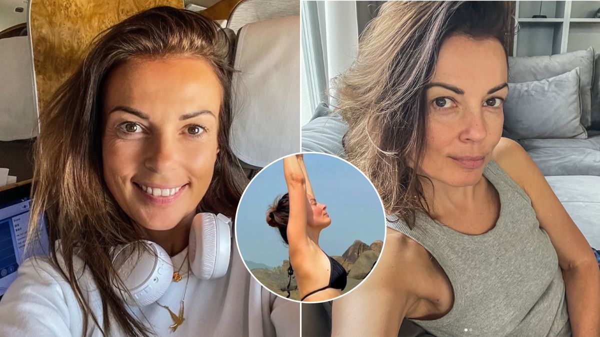 Katarzyna Glinka pręży ciało ćwicząc jogę