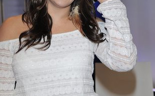 Górniak z Dodą nie chciała, zaprosiła za to Ewę Farną