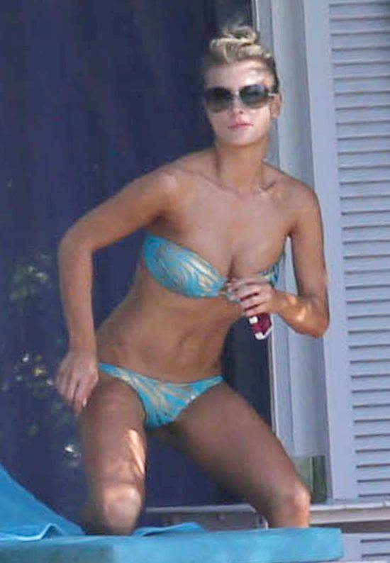 Joanna Krupa z mężem na basenie