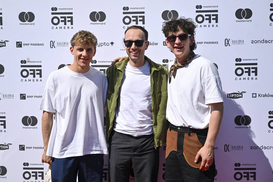 Słoneczny dzień z “Mastercard OFF CAMERA”! W uroczej sukience Maria Dębska, wyluzowana Lena Góra (FOTO)